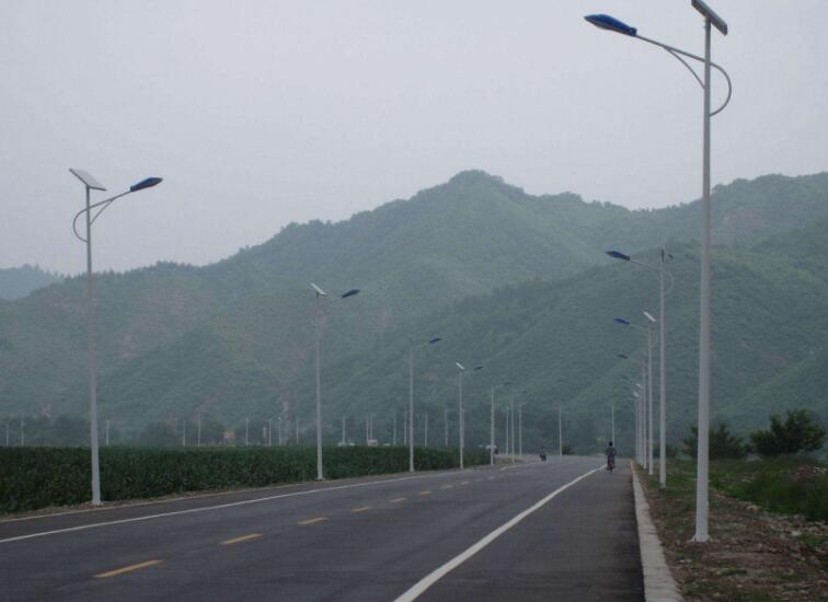 太陽能路燈亮度