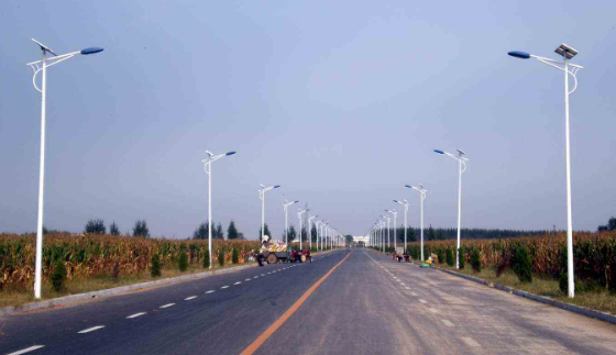 7米太陽(yáng)能路燈