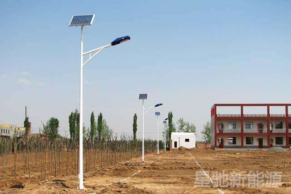 6米太陽(yáng)能路燈