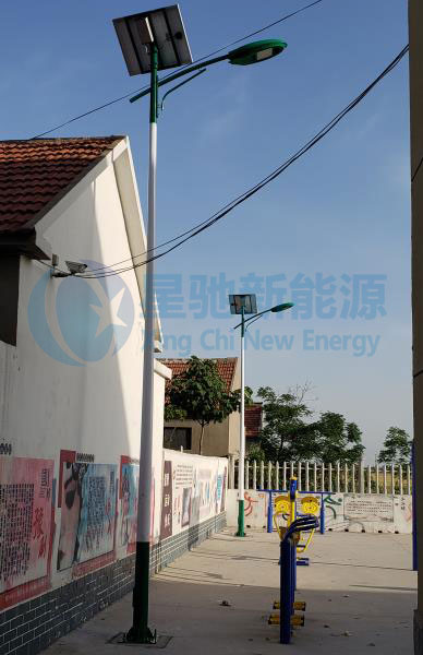 太陽能農(nóng)村路燈