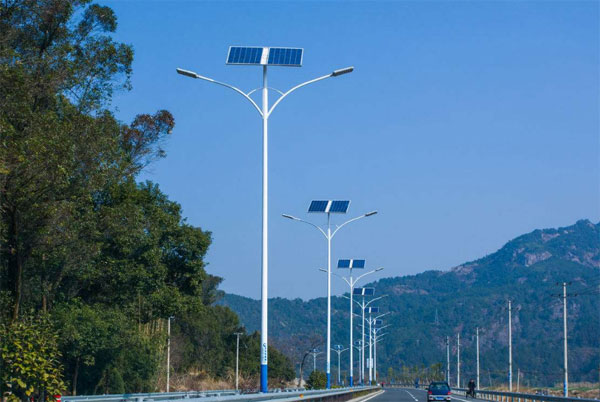 7米太陽(yáng)能路燈