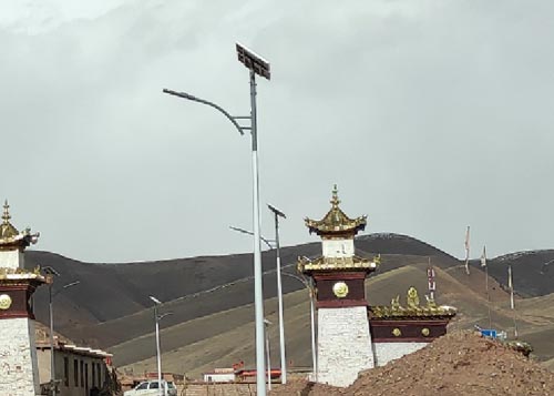 六米太陽(yáng)能路燈 六米太陽(yáng)能路燈