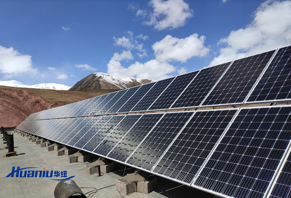 野外太陽能發(fā)電設(shè)備